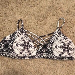 Black and white Tie-dye scoop design bikini top